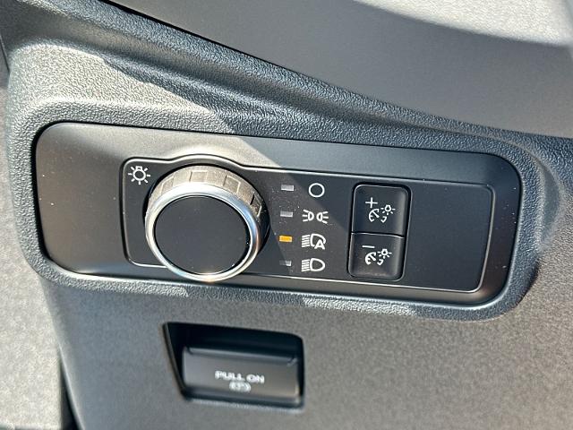 New 2026 Velocity Blue Metallic Ford Base image 67