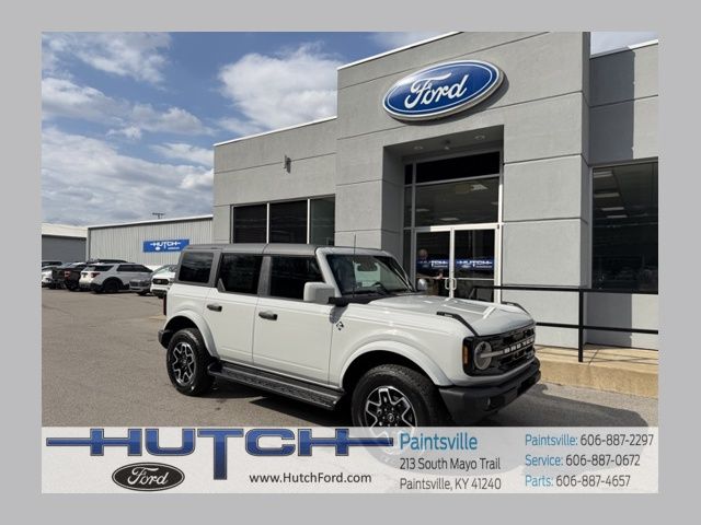 2026 Ford Bronco Outer Banks