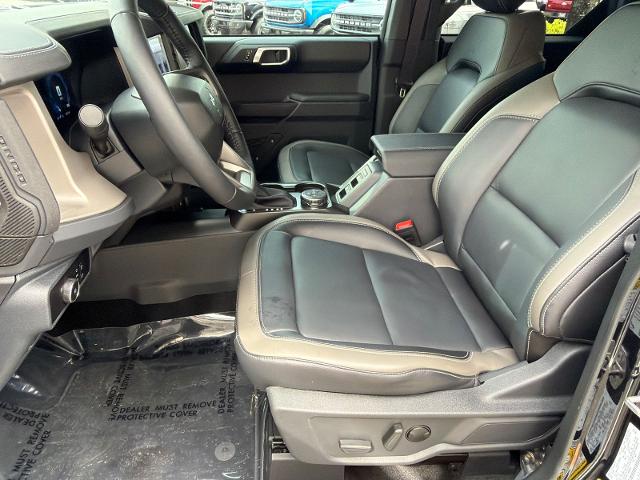 New 2026 Shadow Black Ford Outer Banks® image 45