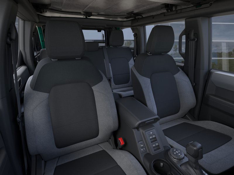 2025 Ford Bronco 4-Door Base - Photo 10