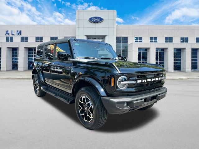 New 2026 Shadow Black Ford Outer Banks® image 38