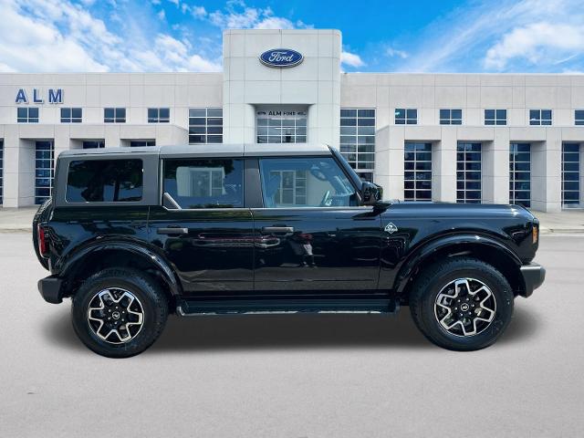 New 2026 Shadow Black Ford Outer Banks® image 39