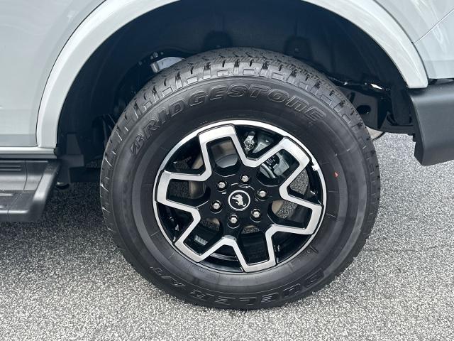 New 2026 Avalanche Gray Ford Outer Banks® image 54