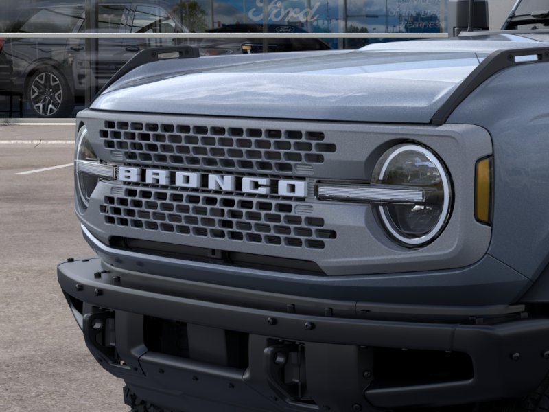 New 2025 Azure Gray Metallic Tri-Coat Ford Badlands image 44