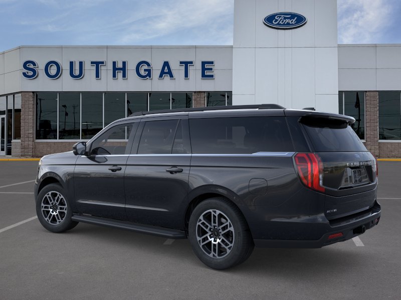 2026 Ford Expedition Active thumbnail 4