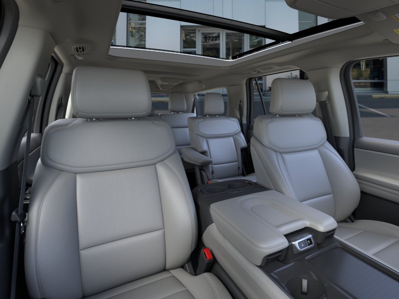New 2026 Star White Metallic Tri-Coat Ford Active image 44
