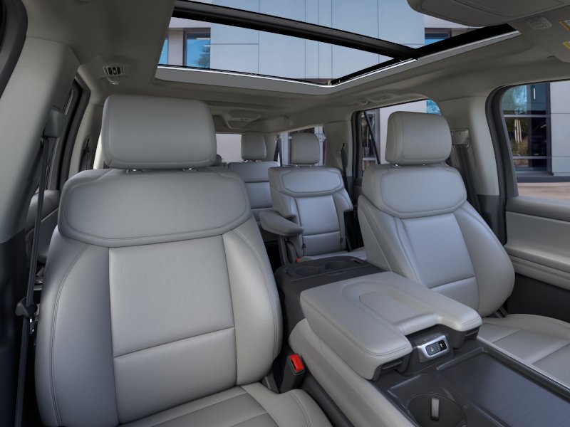 New 2026 Star White Metallic Tri-Coat Ford Active image 44
