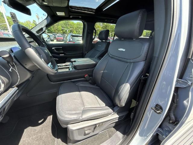 New 2025 Glacier Gray Metallic Tri-Coat Ford Platinum® MAX image 13