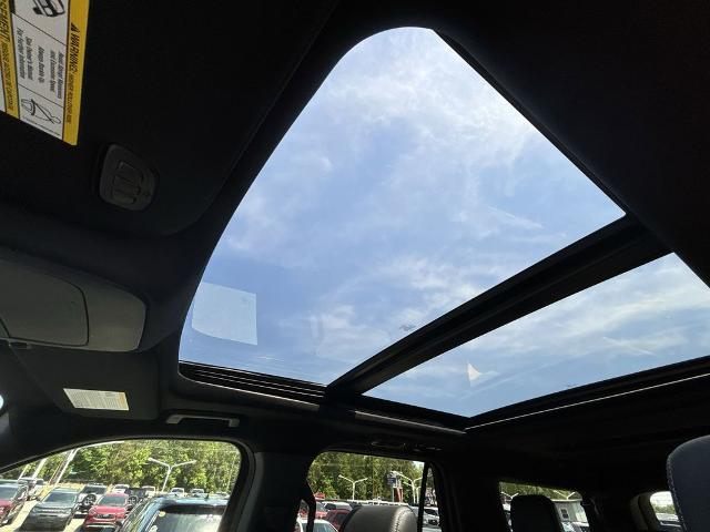 New 2025 Glacier Gray Metallic Tri-Coat Ford Platinum® MAX image 16