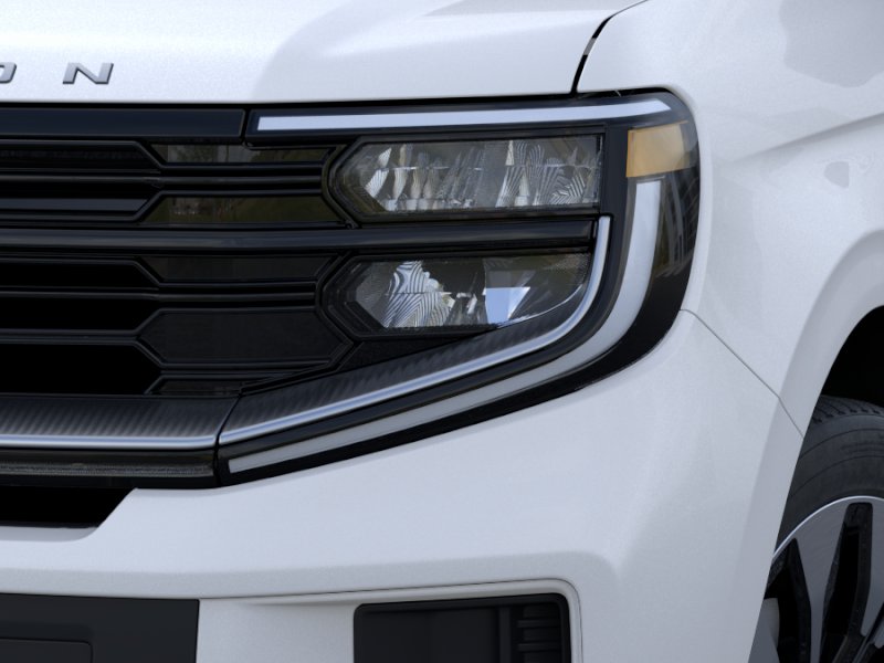 New 2026 Star White Metallic Tri-Coat Ford MAX Platinum® image 38