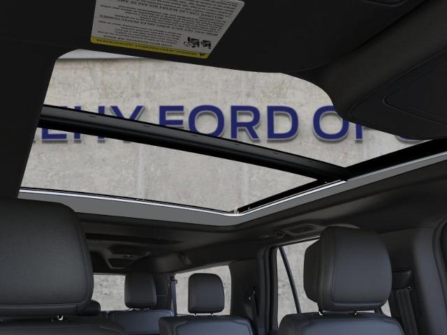 New 2026 Star White Metallic Tri-Coat Ford Platinum image 45