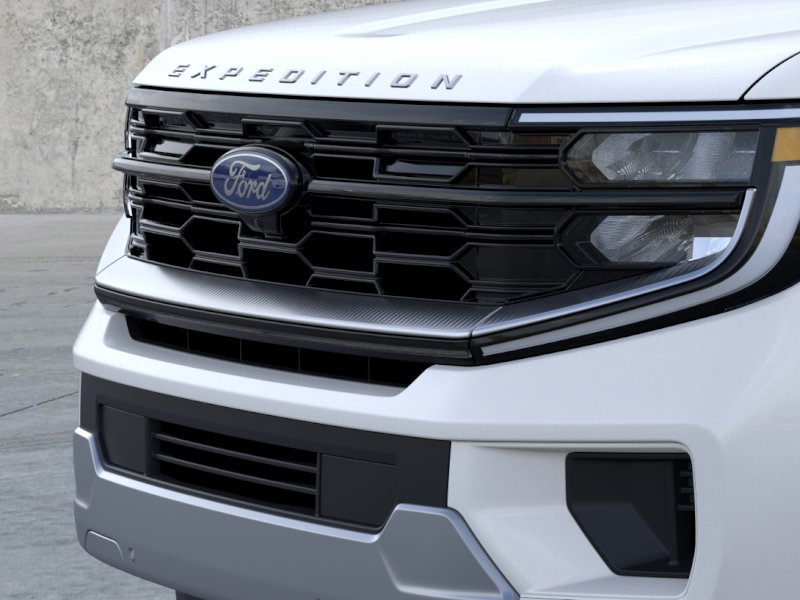 New 2026 Star White Metallic Tri-Coat Ford Platinum image 40