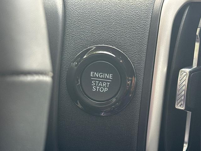 New 2026 Star White Metallic Tri-Coat Ford Active image 66