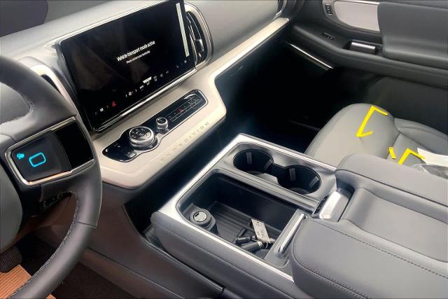 New 2026 Star White Metallic Tri-Coat Ford Active image 29