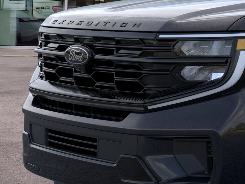 New 2026 Agate Black Metallic Ford Platinum® image 40