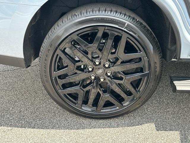New 2027 Glacier Gray Metallic Tri-Coat Ford Platinum image 55