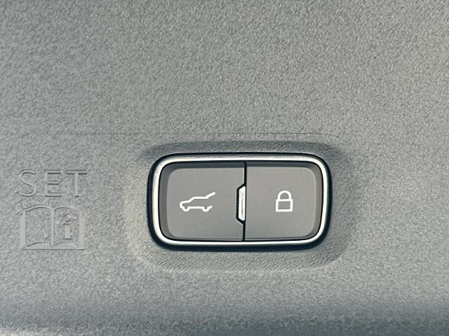 New 2027 Glacier Gray Metallic Tri-Coat Ford Platinum image 57