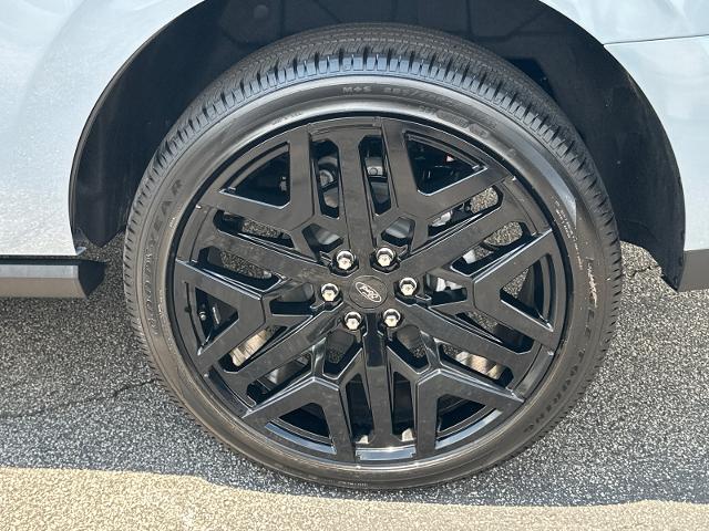 New 2027 Glacier Gray Metallic Tri-Coat Ford Platinum image 58