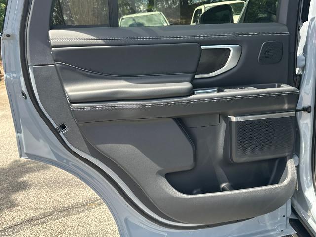 New 2026 Glacier Gray Metallic Tri-Coat Ford Platinum® image 60