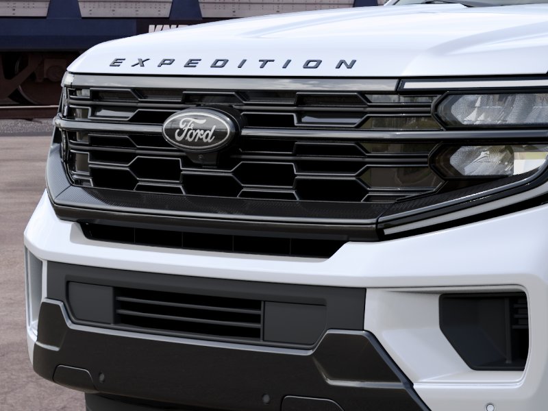 New 2027 Star White Metallic Tri-Coat Ford Platinum image 31