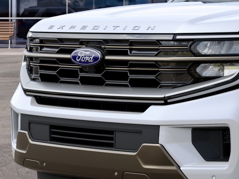 New 2027 Star White Metallic Tri-Coat Ford King Ranch® image 39