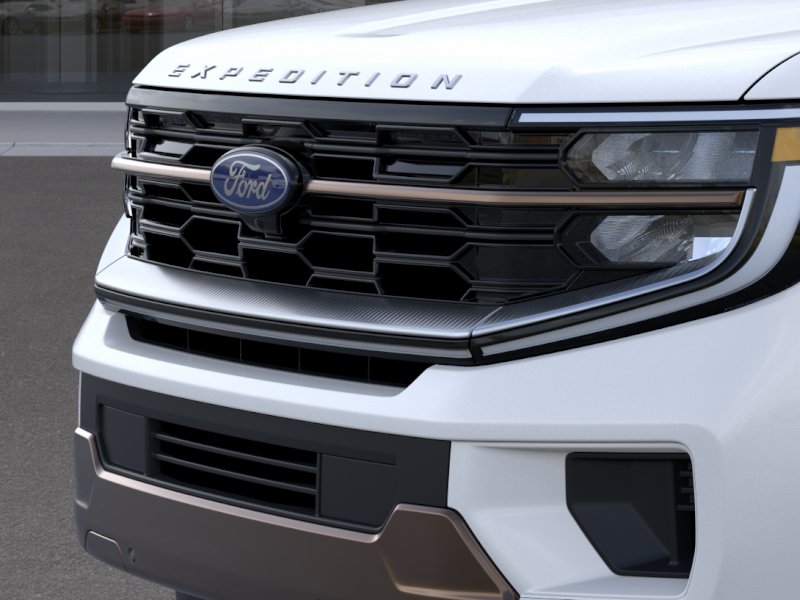 New 2026 Star White Metallic Tri-Coat Ford King Ranch® image 39