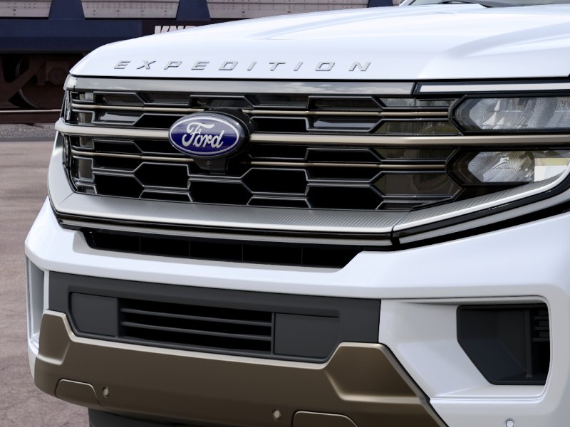 New 2027 Star White Metallic Tri-Coat Ford King Ranch® image 17