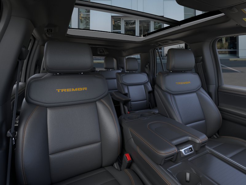 New 2025 Star White Metallic Tri-Coat Ford Tremor image 52