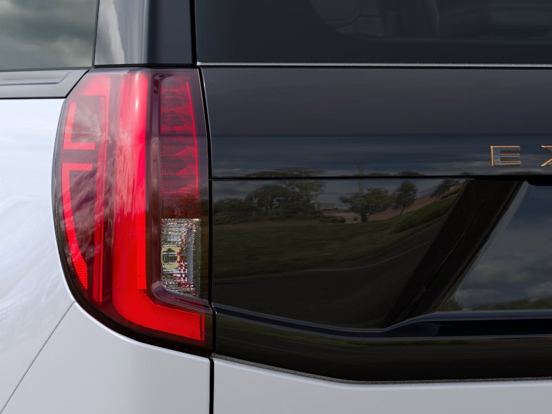 New 2027 Star White Metallic Tri-Coat Ford Tremor® image 21