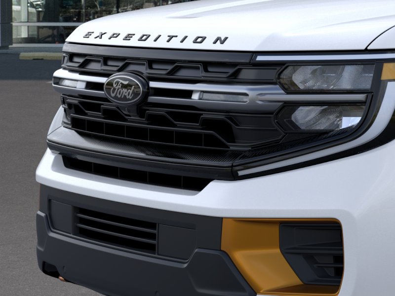 New 2026 Star White Metallic Tri-Coat Ford Tremor image 57