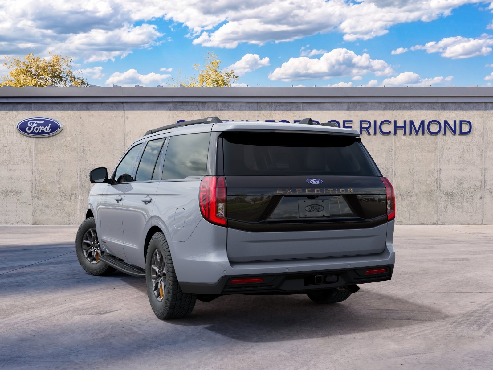 New 2027 Glacier Gray Metallic Tri-Coat Ford Tremor® image 4