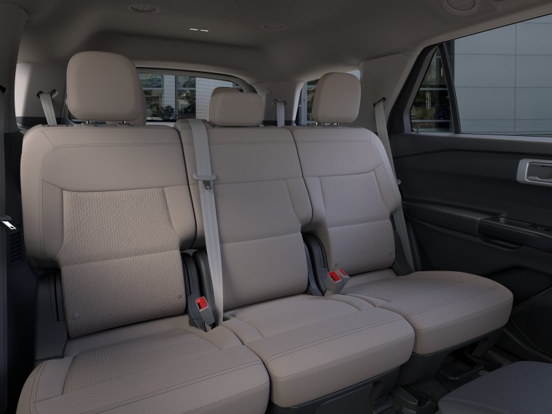 New 2021 Iconic Silver Metallic Ford Explorer image 11