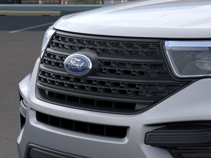 New 2021 Iconic Silver Metallic Ford Explorer image 17