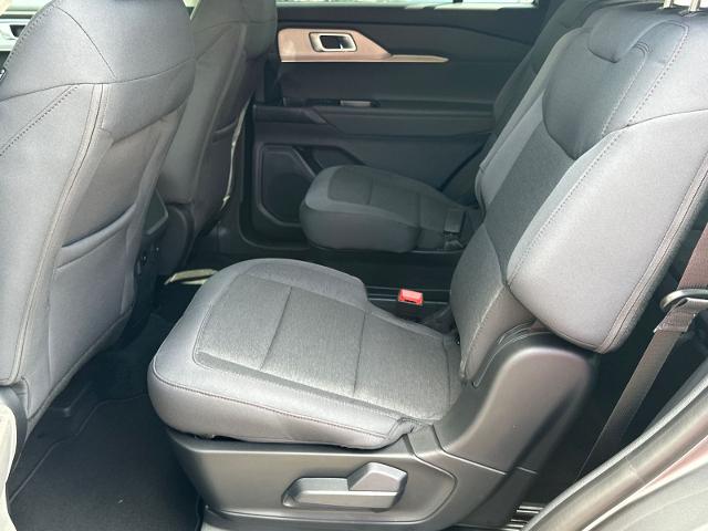 New 2026 Carbonized Gray Metallic Ford Active image 57