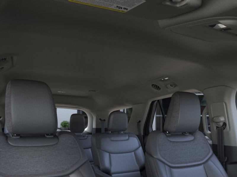 New 2026 Star White Metallic Tri-Coat Ford Active image 45