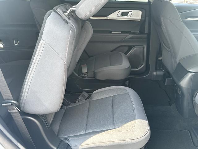New 2026 Space White Metallic Ford Active image 49