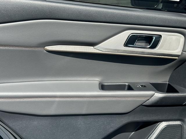 New 2026 Space White Metallic Ford Active image 56
