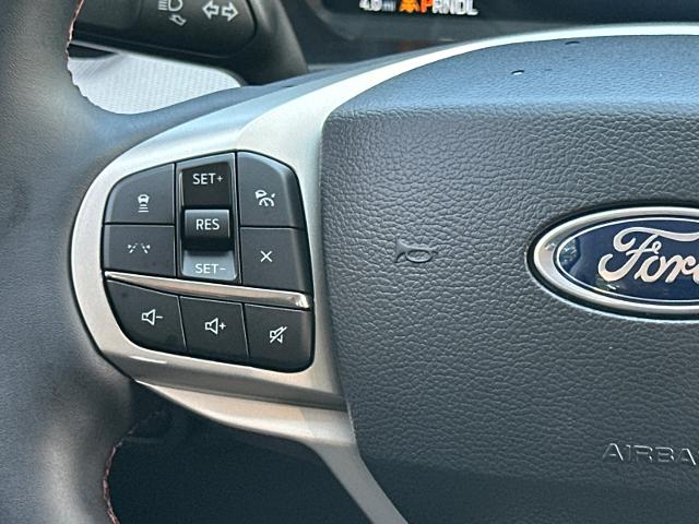 New 2026 Space White Metallic Ford Active image 59