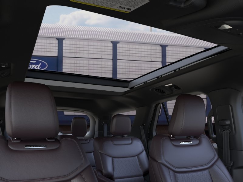New 2026 Star White Metallic Tri-Coat Ford Platinum™ image 45