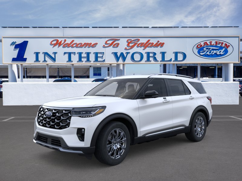2026 Ford Explorer Platinum's photo