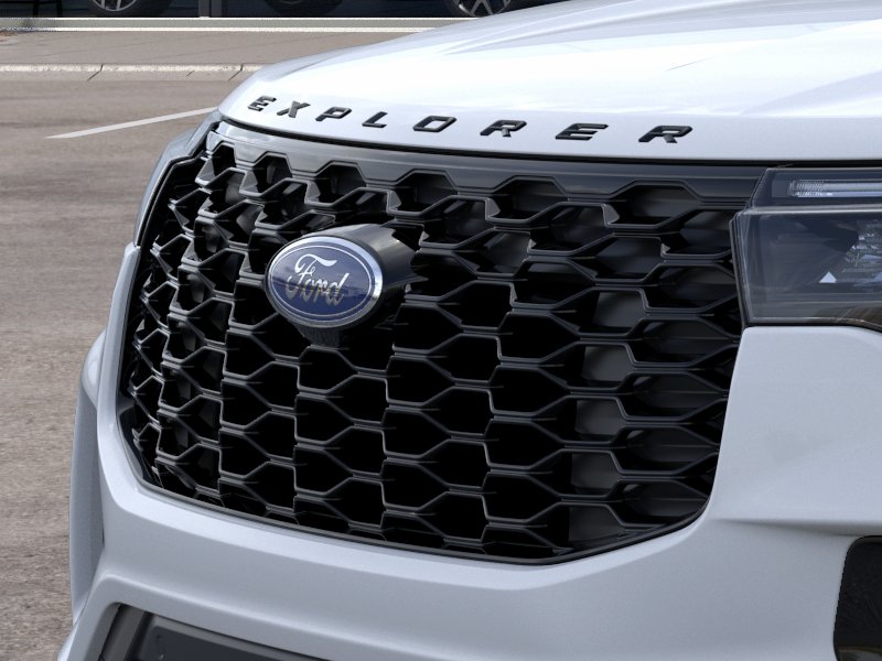 New 2026 Space White Metallic Ford ST-Line image 37