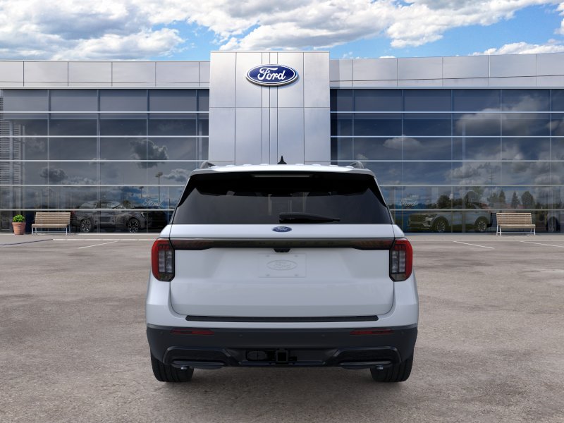New 2026 Space White Metallic Ford ST-Line image 25