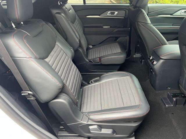 New 2026 Star White Metallic Tri-Coat Ford ST-Line image 50