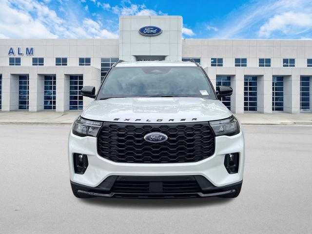New 2026 Star White Metallic Tri-Coat Ford ST-Line image 35