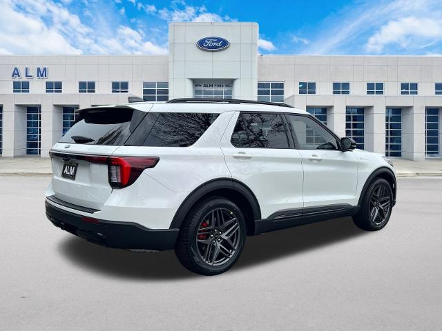 New 2026 Star White Metallic Tri-Coat Ford ST-Line image 39