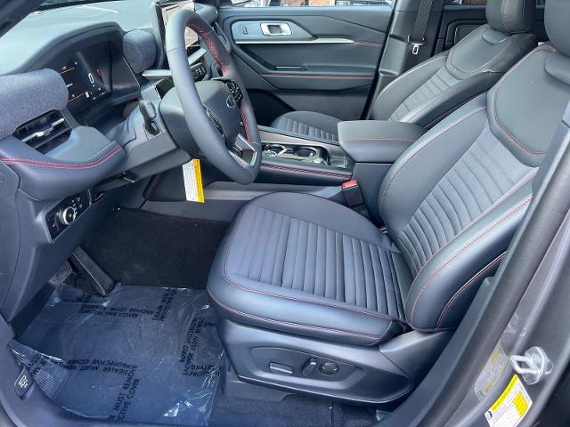 New 2026 Carbonized Gray Metallic Ford ST-Line image 40