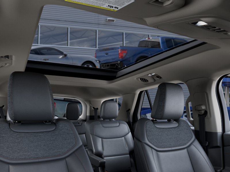 New 2027 Agate Black Metallic Ford Active image 45