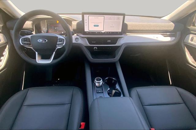 New 2026 Space White Metallic Ford Active image 26