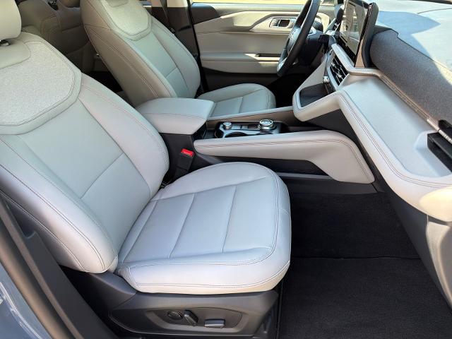 New 2026 Vapor Blue Metallic Ford Active image 51