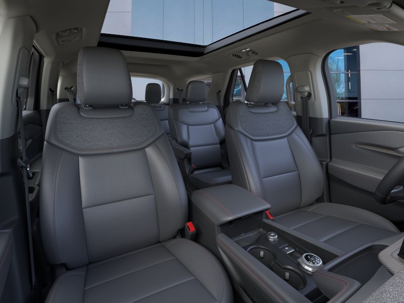 New 2026 Space White Metallic Ford Active image 47